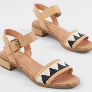 TOMS Camila Sandals Honey Leather Black Tribal Low Block Heel Ankle Strap
